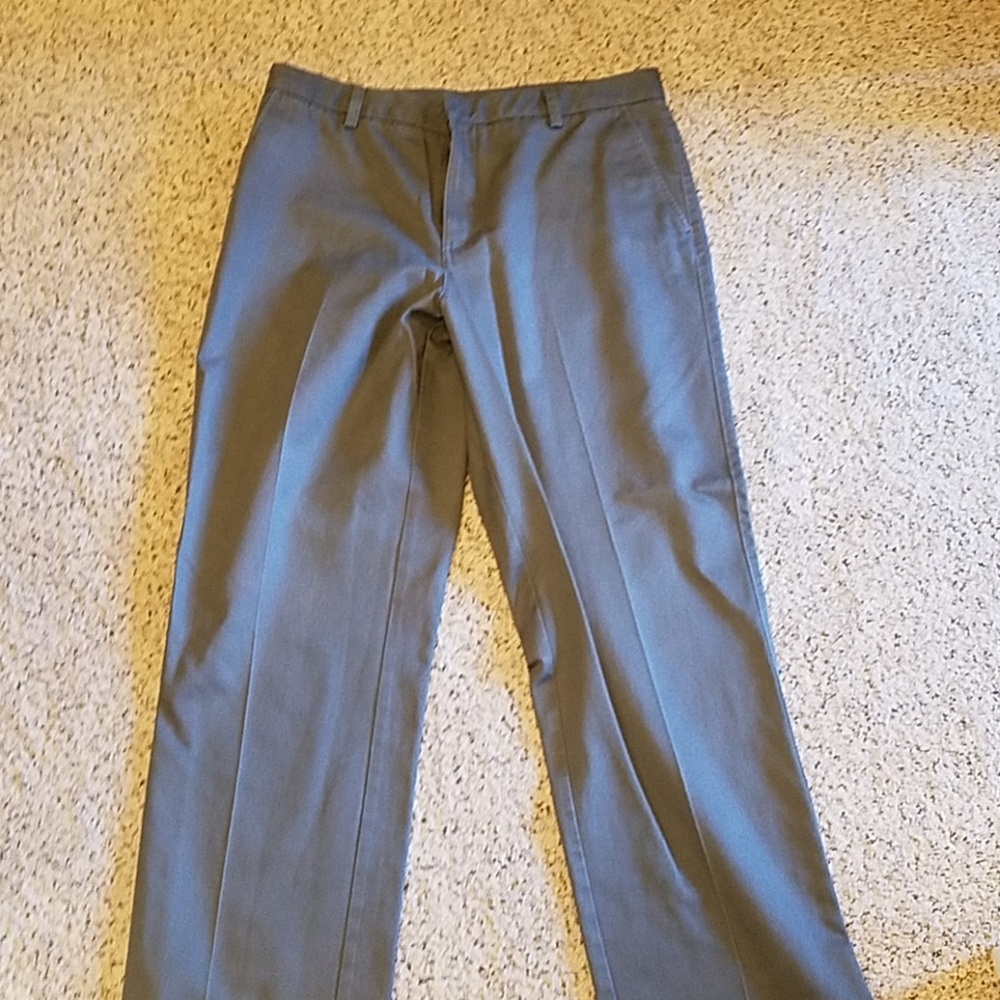 Men's VanHeusen chino